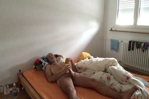 Daydreamer Having An orgasm