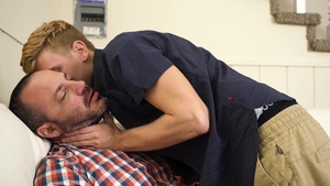 FamilyDick: Sex scene with thick Todd Haynes sexy Joey West