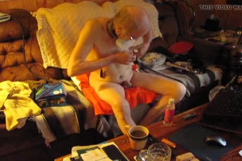 Masturbating Using Oil,toys And thraldom