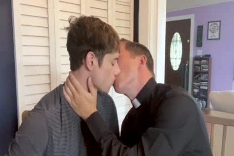 Father Parker fucks Taylor Reign