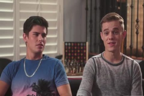 Two youthful dudes Have No limits