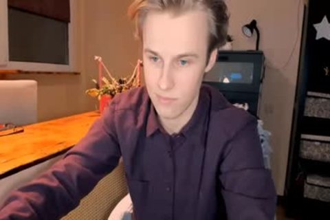 homosexual Office Worker Stroking His penis And Showing His pooper On cam