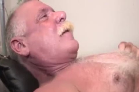 Two Daddies Slinging nail
