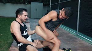 HotHouse.com - Thick in shorts sucking huge balls in park