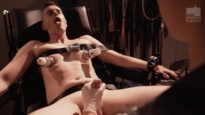 Club Inferno Dungeon - Tattooed goes for nailing