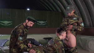 MilitaryDick - Nathan Gulit & Glenn Hut digs Joris Leonard