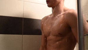 East Boys - Muscle amateur wants hard rough nailing in shower