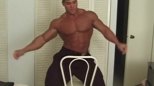 Bodybuilder Lifestyle clip scene