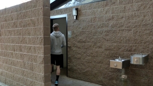 Next Door Buddies: Sneaky Tom Gets His Dick Sucked