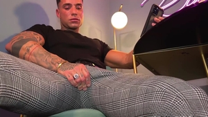 HotAFmen: Inked Stud's Hot Tattoo Show